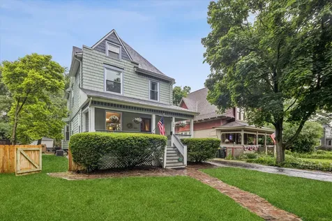 134 North Kensington Avenue La Grange IL 60525