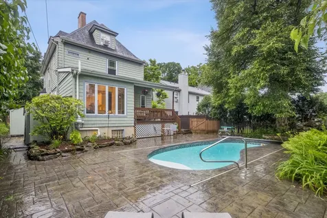 134 North Kensington Avenue La Grange IL 60525