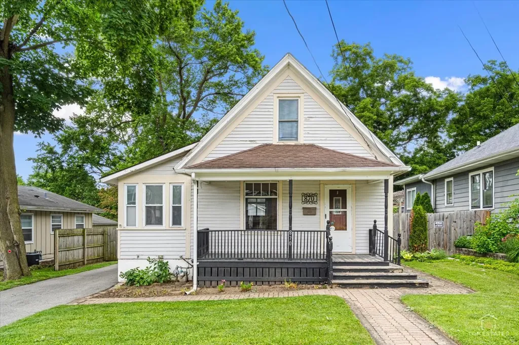 870 Lavoie Avenue Elgin IL 60120