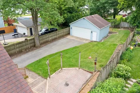 870 Lavoie Avenue Elgin IL 60120