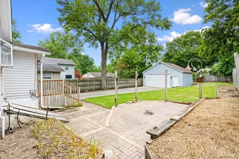 870 Lavoie Avenue Elgin IL 60120