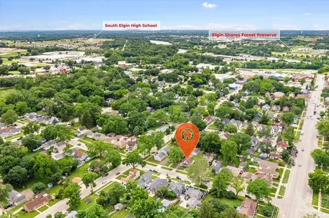 870 Lavoie Avenue Elgin IL 60120