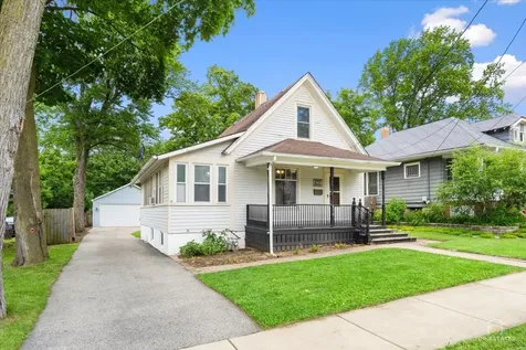 870 Lavoie Avenue Elgin IL 60120