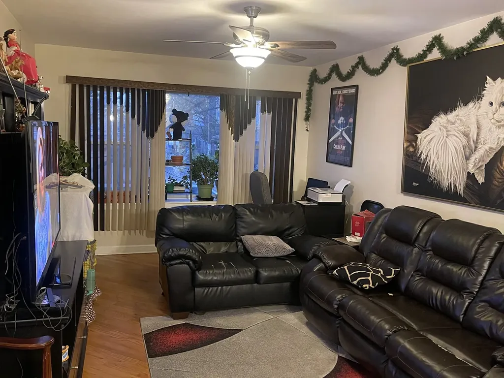 2915 West Granville Avenue Chicago IL 60659