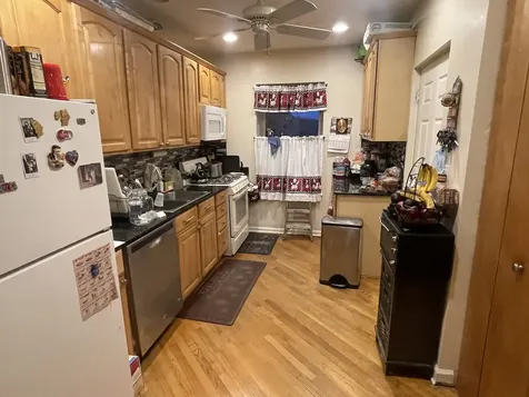 2915 West Granville Avenue Chicago IL 60659