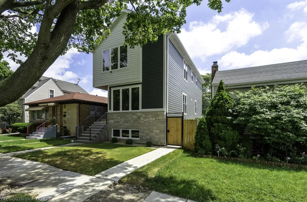 3755 North Odell Avenue Chicago IL 60634