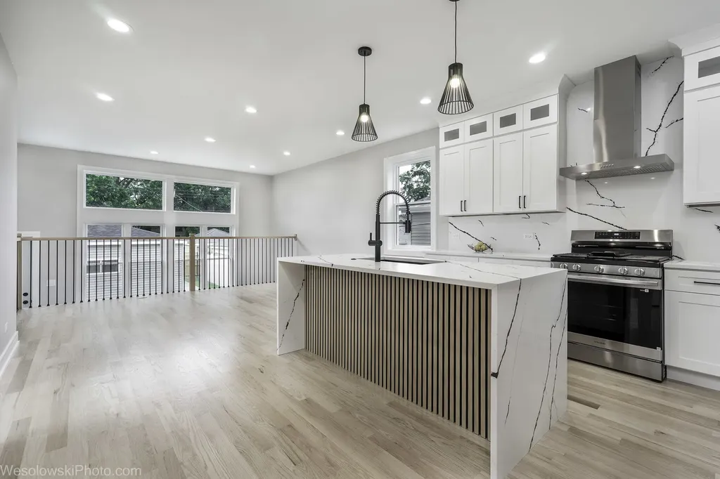 3755 North Odell Avenue Chicago IL 60634