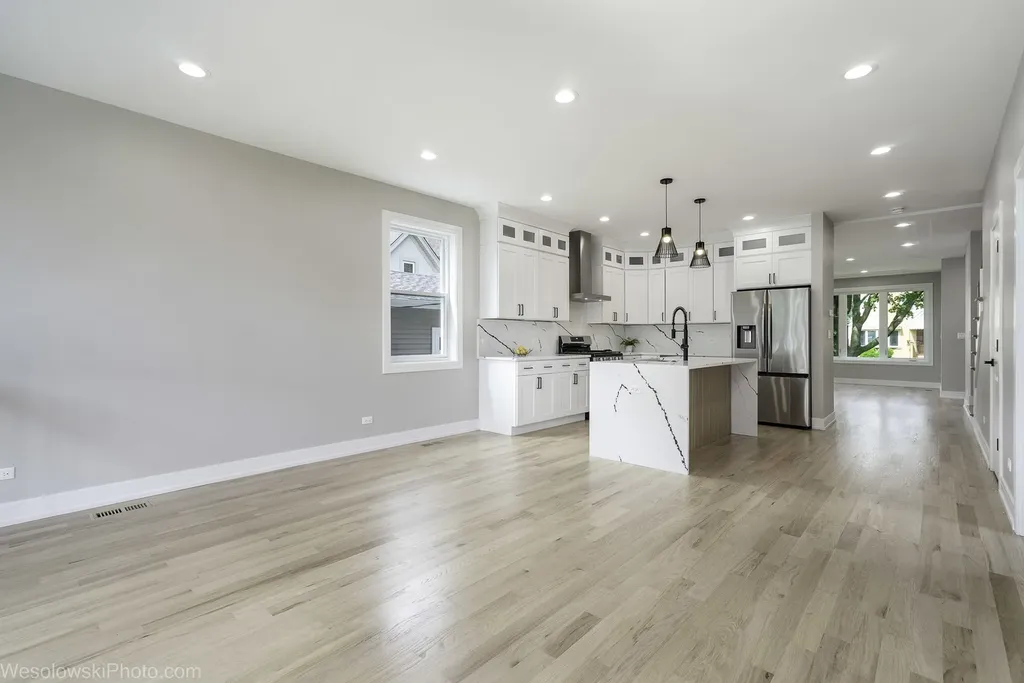3755 North Odell Avenue Chicago IL 60634