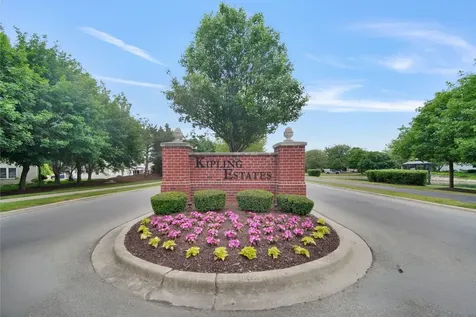 1717 Fieldstone Drive S Shorewood IL 60404