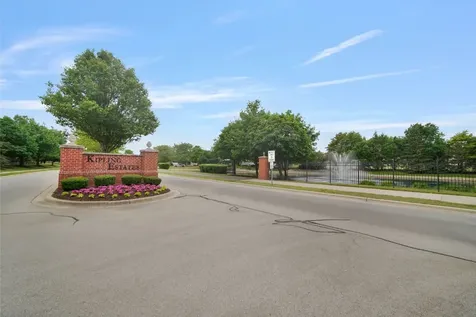 1717 Fieldstone Drive S Shorewood IL 60404