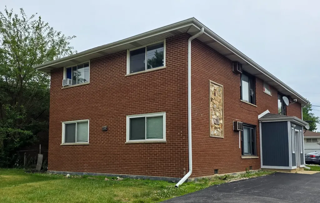 7719 South Roberts Road Bridgeview IL 60455