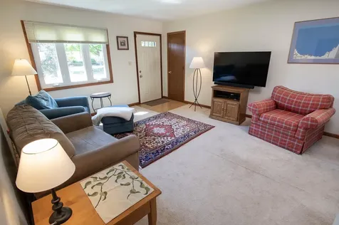 2739 North Pine Street Waukegan IL 60087