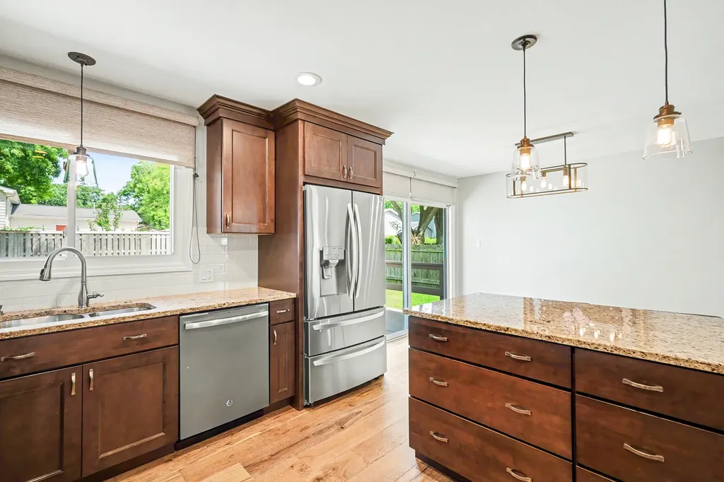 1967 Nottingham Lane Wheaton IL 60189