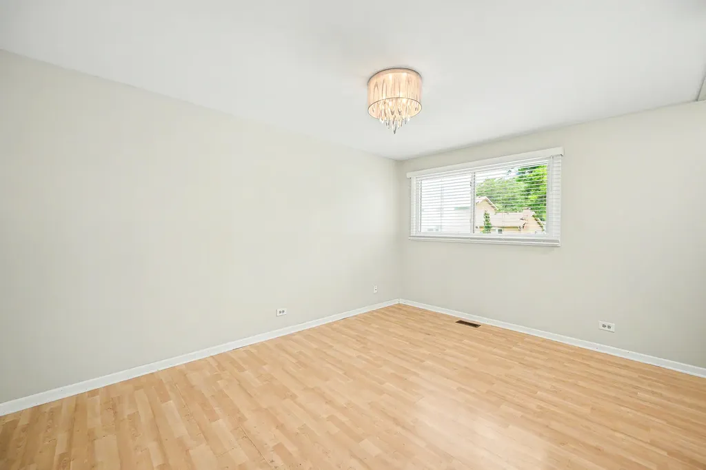 1967 Nottingham Lane Wheaton IL 60189