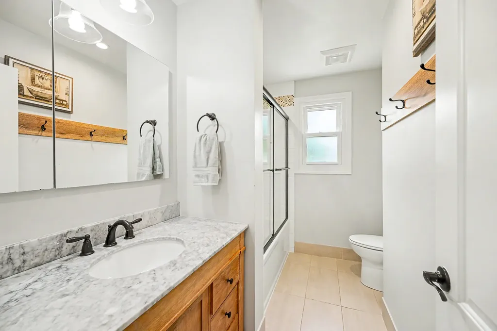 1967 Nottingham Lane Wheaton IL 60189
