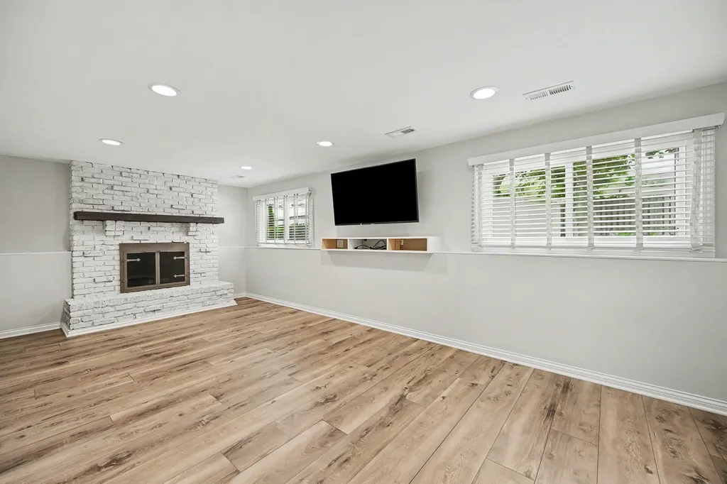 1967 Nottingham Lane Wheaton IL 60189