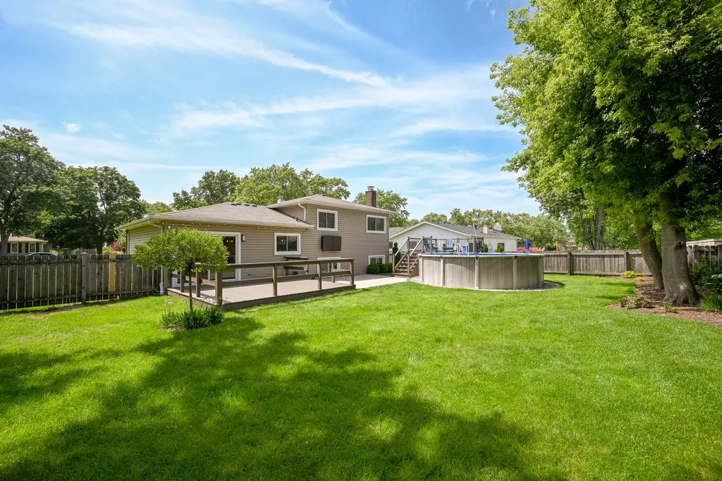 1967 Nottingham Lane Wheaton IL 60189