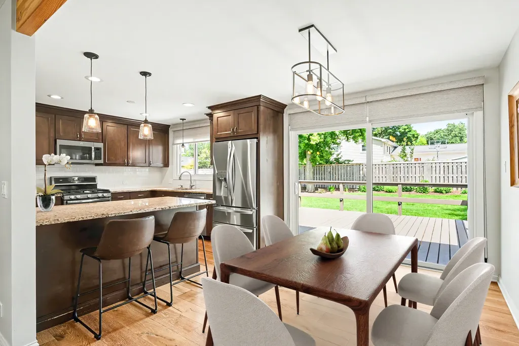 1967 Nottingham Lane Wheaton IL 60189