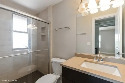 641 East 49th Street Chicago IL 60615