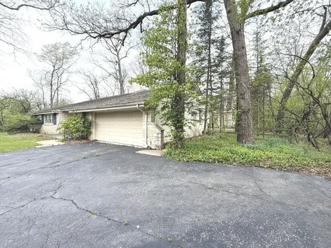 980 Mellody Road Lake Forest IL 60045