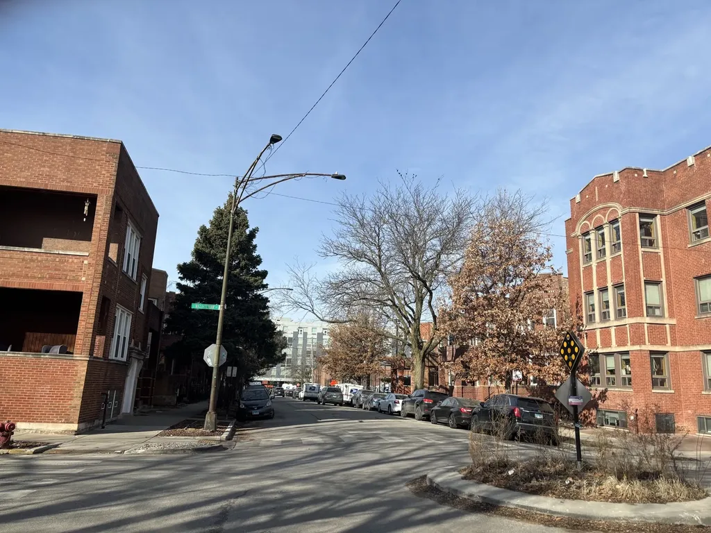 2665 West Medill Avenue Chicago IL 60647