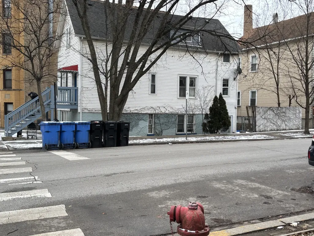 2665 West Medill Avenue Chicago IL 60647