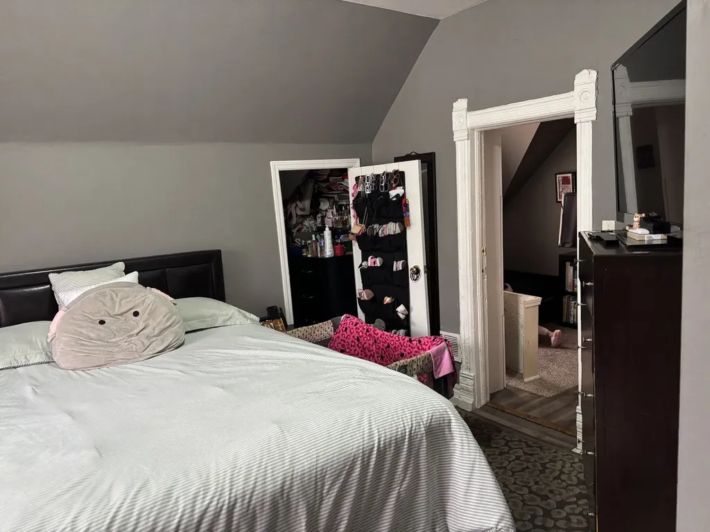 2665 West Medill Avenue Chicago IL 60647