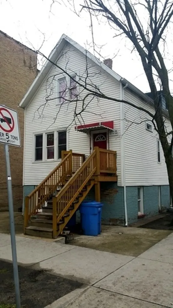 2665 West Medill Avenue Chicago IL 60647