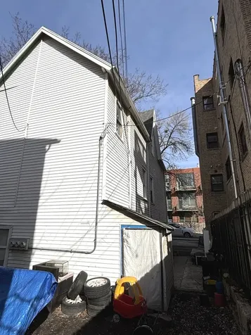 2665 West Medill Avenue Chicago IL 60647