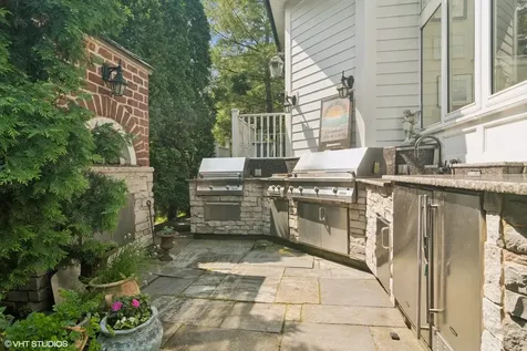 300 East Euclid Avenue Arlington Heights IL 60004