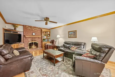 9901 Fox Bluff Lane Spring Grove IL 60081
