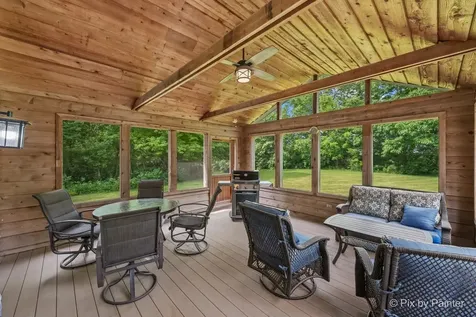 9901 Fox Bluff Lane Spring Grove IL 60081