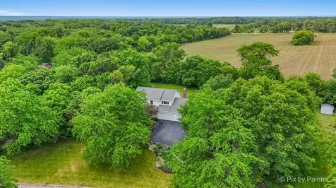 9901 Fox Bluff Lane Spring Grove IL 60081