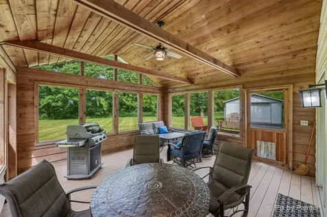 9901 Fox Bluff Lane Spring Grove IL 60081