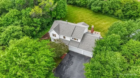 9901 Fox Bluff Lane Spring Grove IL 60081