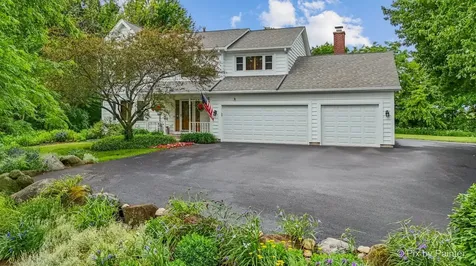9901 Fox Bluff Lane Spring Grove IL 60081
