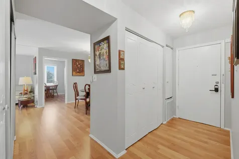 2046 Saint Johns Avenue Highland Park IL 60035