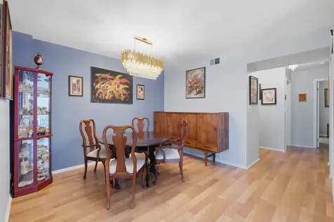 2046 Saint Johns Avenue Highland Park IL 60035