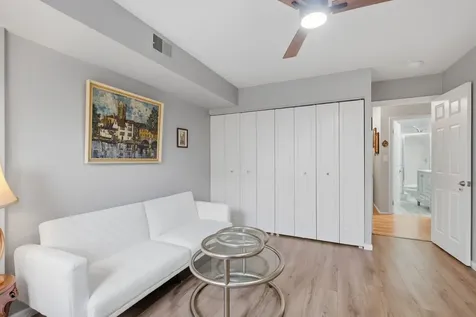 2046 Saint Johns Avenue Highland Park IL 60035