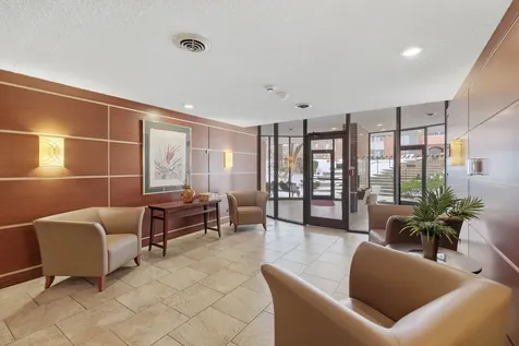 2046 Saint Johns Avenue Highland Park IL 60035