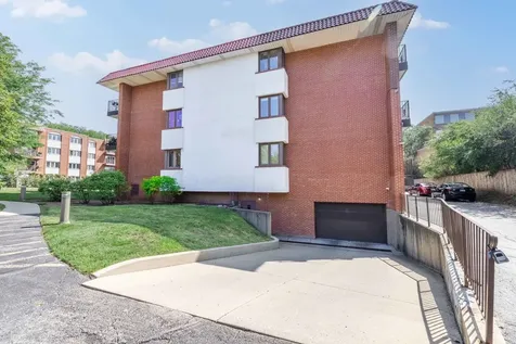2046 Saint Johns Avenue Highland Park IL 60035