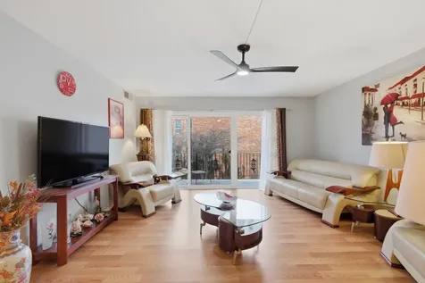 2046 Saint Johns Avenue Highland Park IL 60035