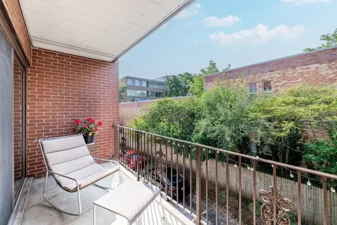 2046 Saint Johns Avenue Highland Park IL 60035