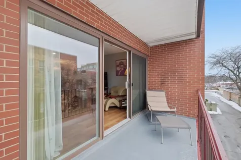 2046 Saint Johns Avenue Highland Park IL 60035