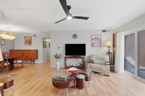 2046 Saint Johns Avenue Highland Park IL 60035