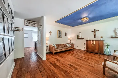 12 Sherwick Road Oswego IL 60543