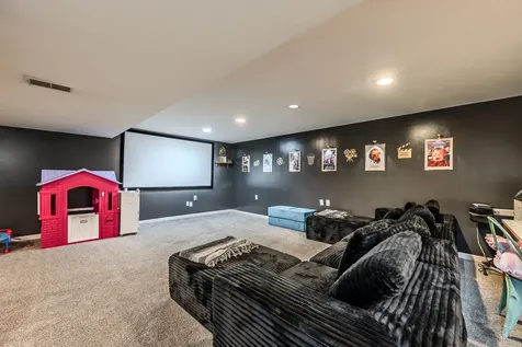 12 Sherwick Road Oswego IL 60543