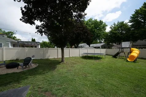 12 Sherwick Road Oswego IL 60543