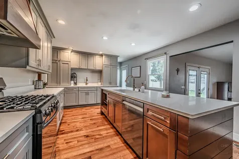 12 Sherwick Road Oswego IL 60543