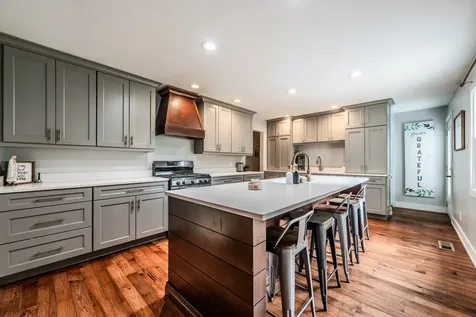 12 Sherwick Road Oswego IL 60543